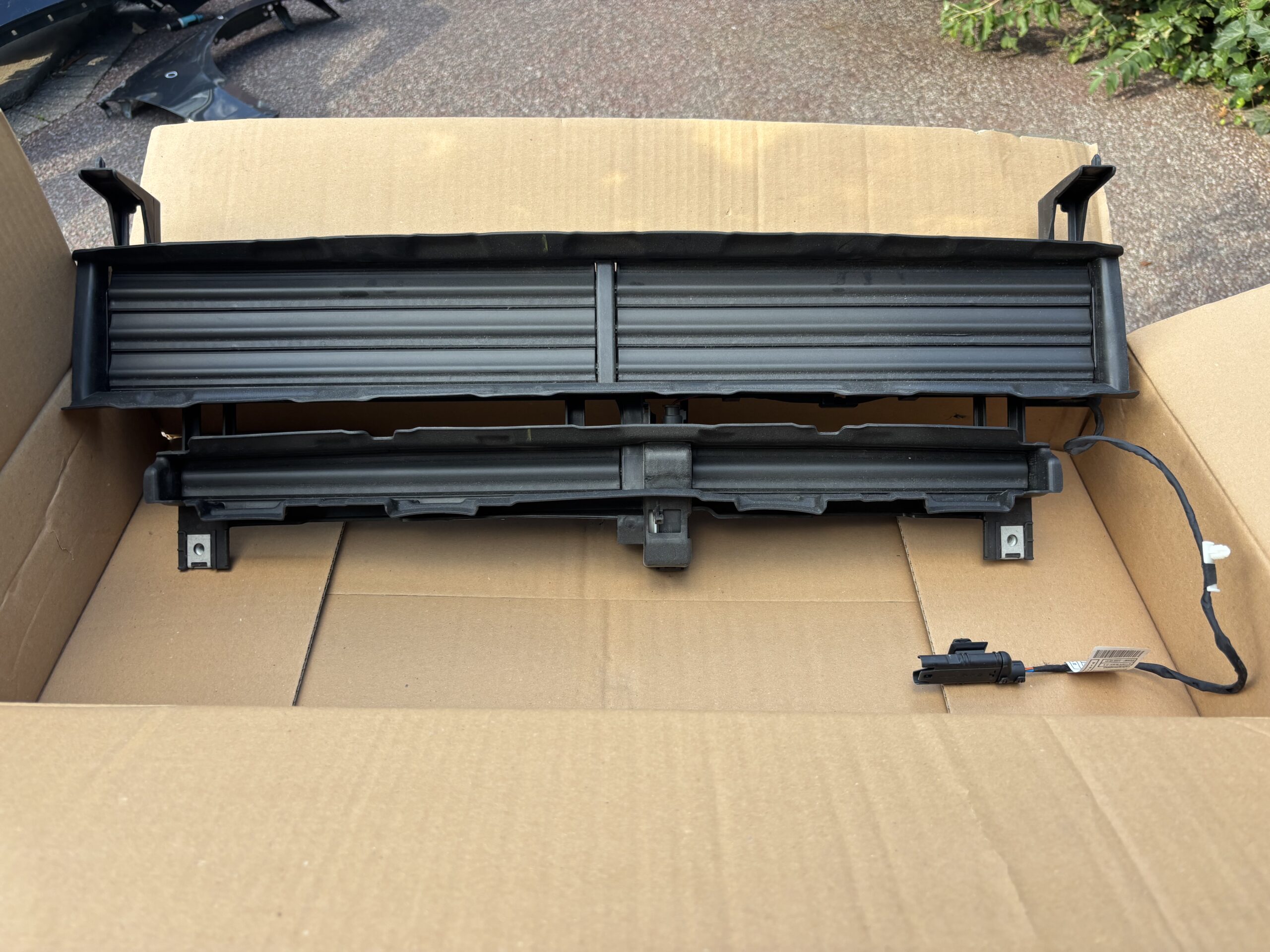 Mini F55 F56 Front Air Duct Grill P.n 51117339096