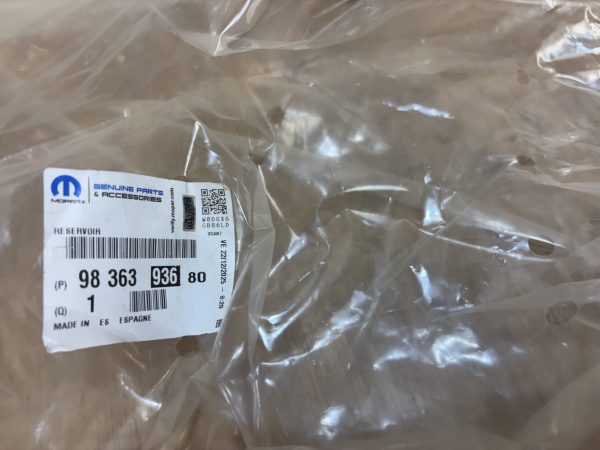 Peugeot 2008/ Corsa F Washer Bottle 19-On P.n 9836393680 - Image 2