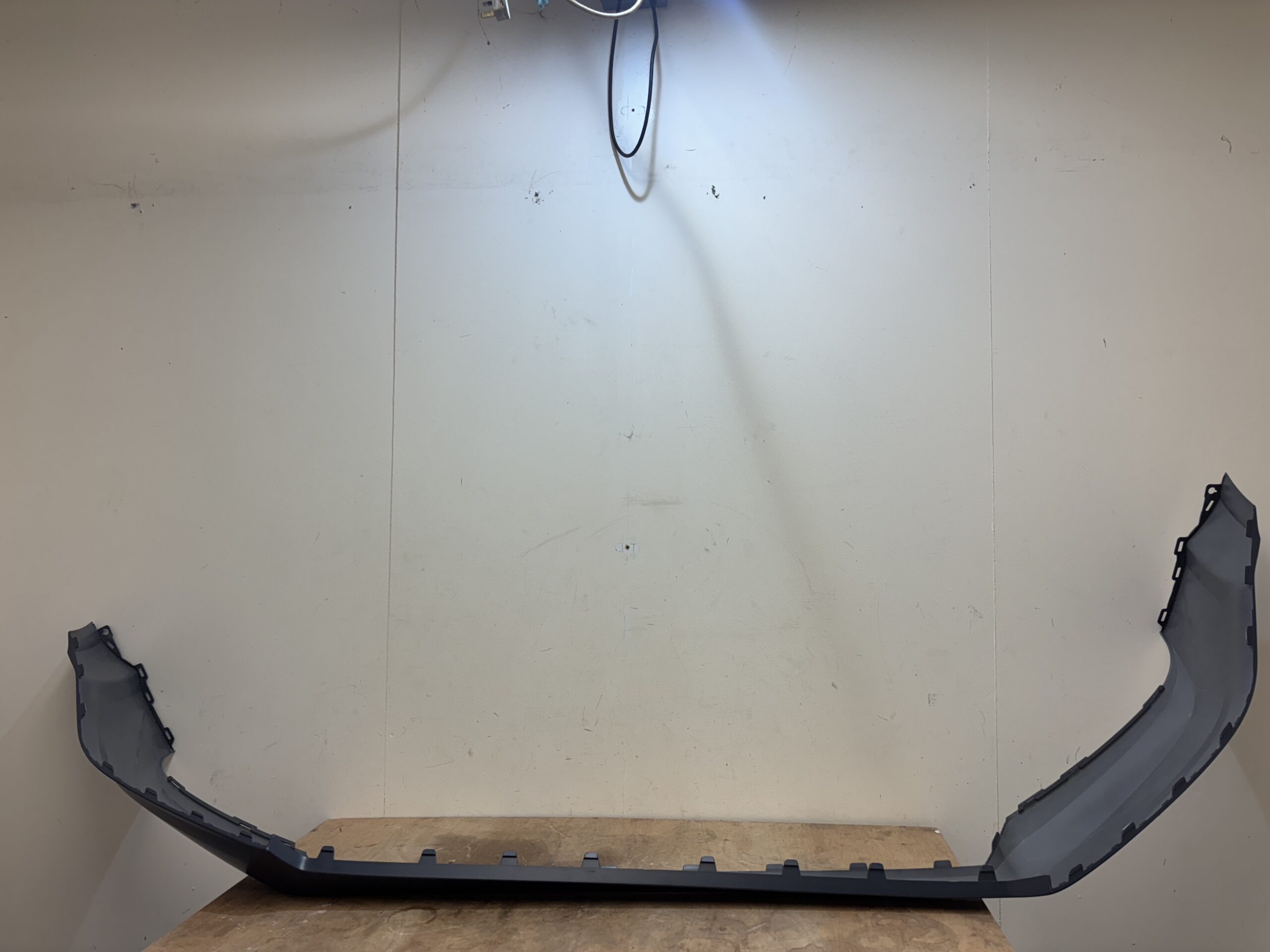 Volkswagen Crafter Front Bumper Upper 17-On P.n 7C0807819B - Image 4