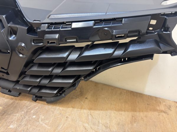 Renault Kadjar Front Grill Backing 15-18 P.n 623106152R - Image 2