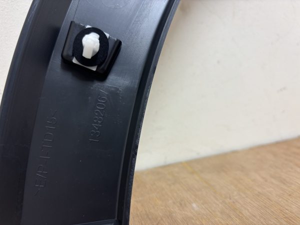 Vauxhall Crossland Wheel Arch Front Left 17-On P.n 13482067 - Image 3